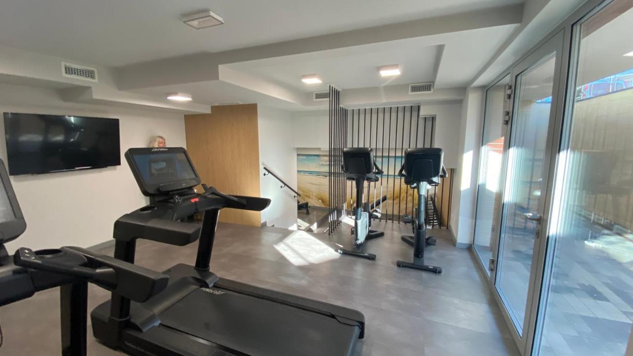 Apartament Z Basenem "Przy Morzu" Rewal Esterno foto