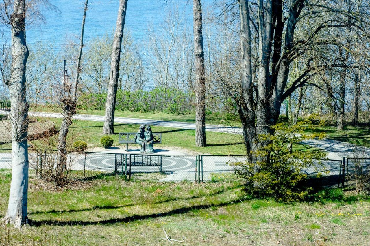 Apartament Z Basenem "Przy Morzu" Rewal Esterno foto